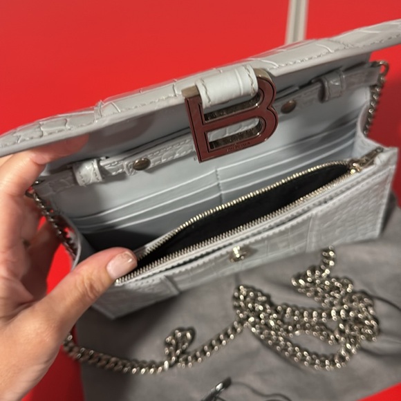 BALENCIAGA Hourglass leather crossbody bag - Picture 7 of 13